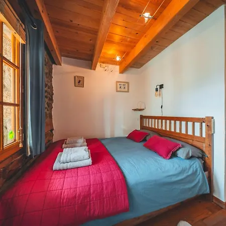 La Ferme Des Astres Les Angles (Pyrenees-Orientales)